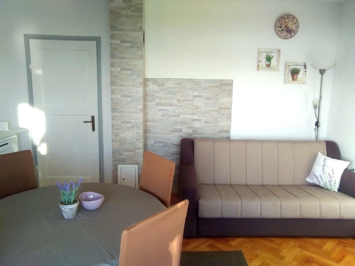 Apartment Nina Senj  Luaran gambar