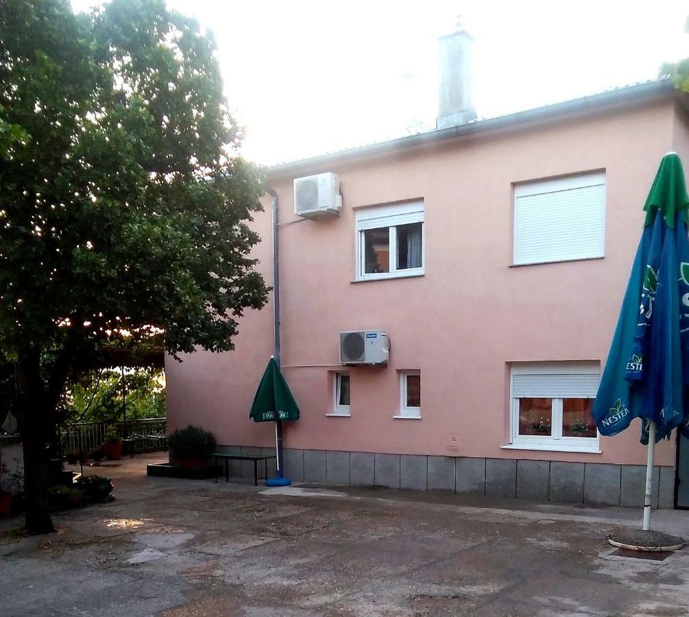 Apartment Nina Senj  Luaran gambar